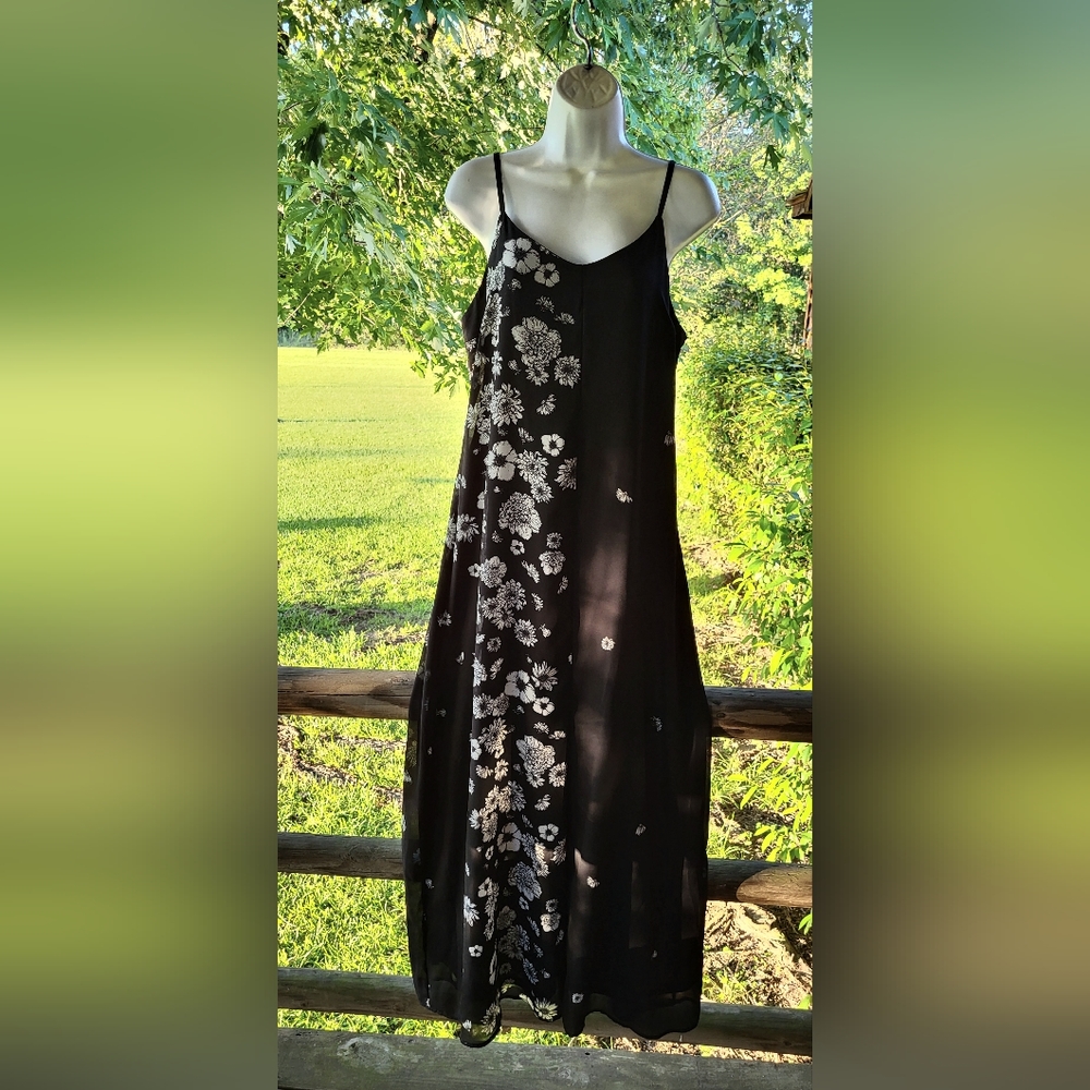 C black & white floral spaghetti strap long dress size med